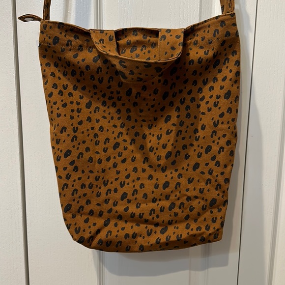 BAGGU Handbags - NEW Baggu Cheeta Print Canvas Duck Bag